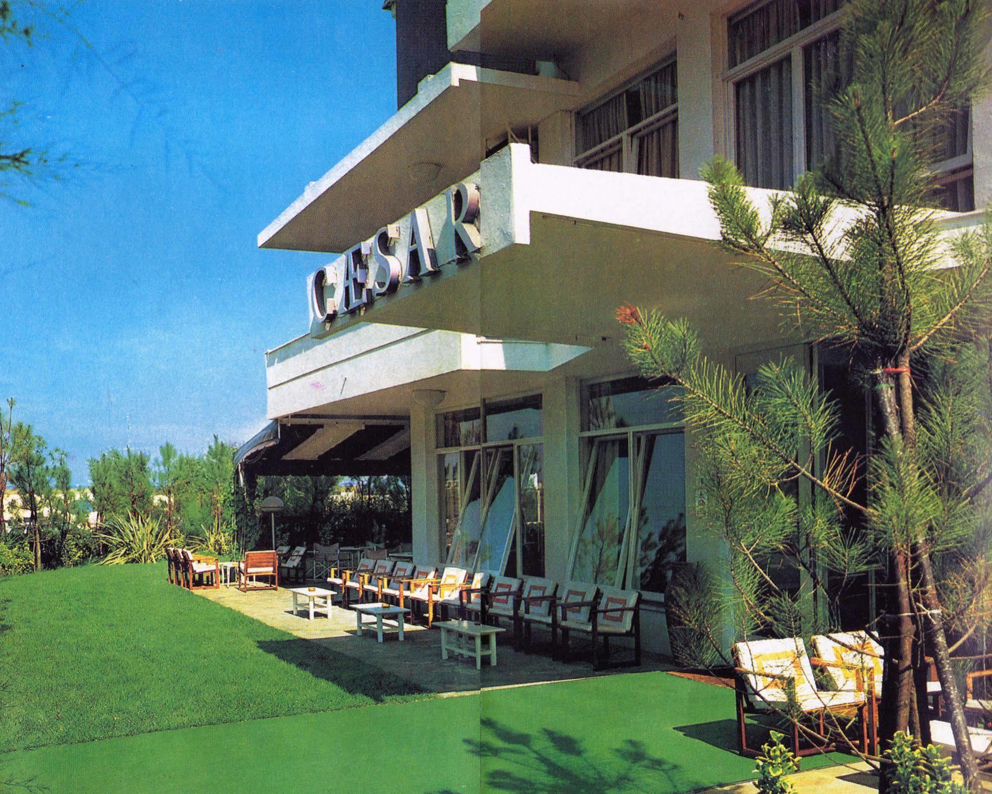 Hotel Caesar Bed And Breakfast Milano Marittima Exterior foto
